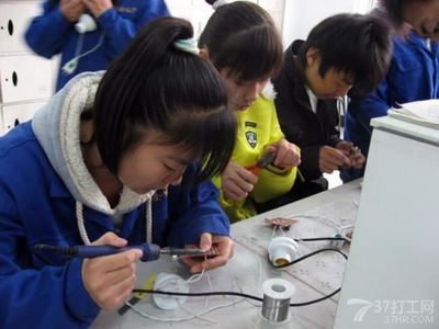 畢業(yè)生進(jìn)電子廠打工？聽聽過(guò)來(lái)人的心聲